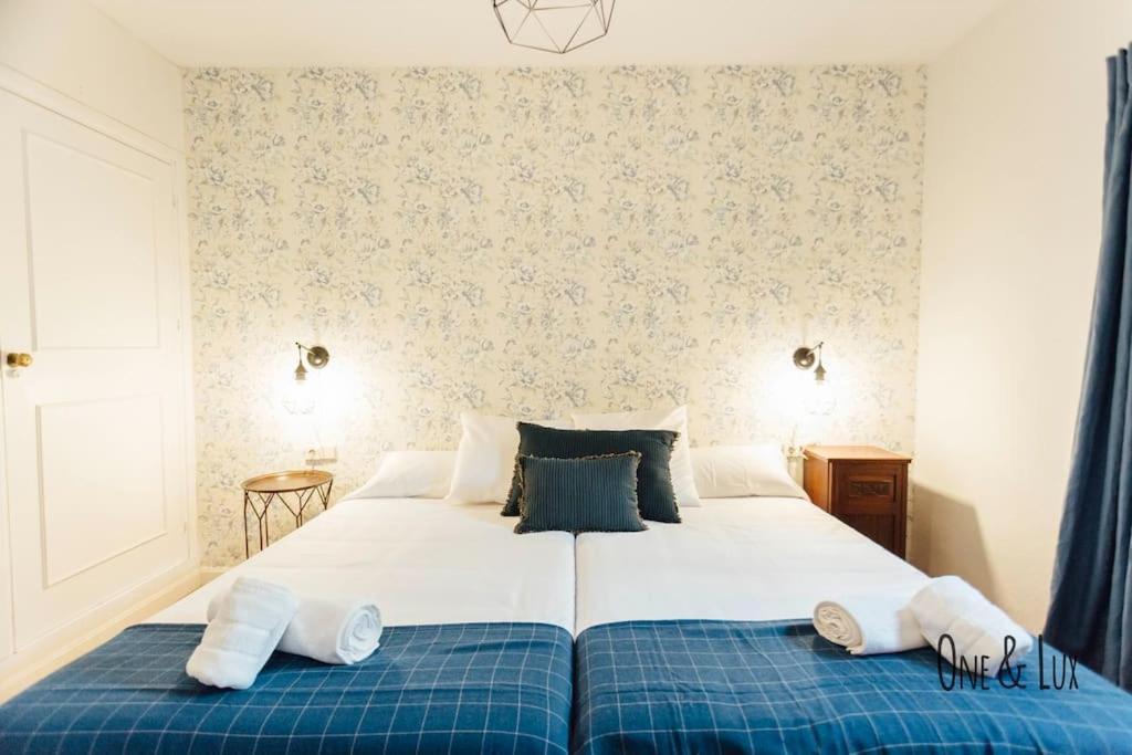 O&L Aire - Spacious And Bright Apartment In The Heart Of セビリア エクステリア 写真