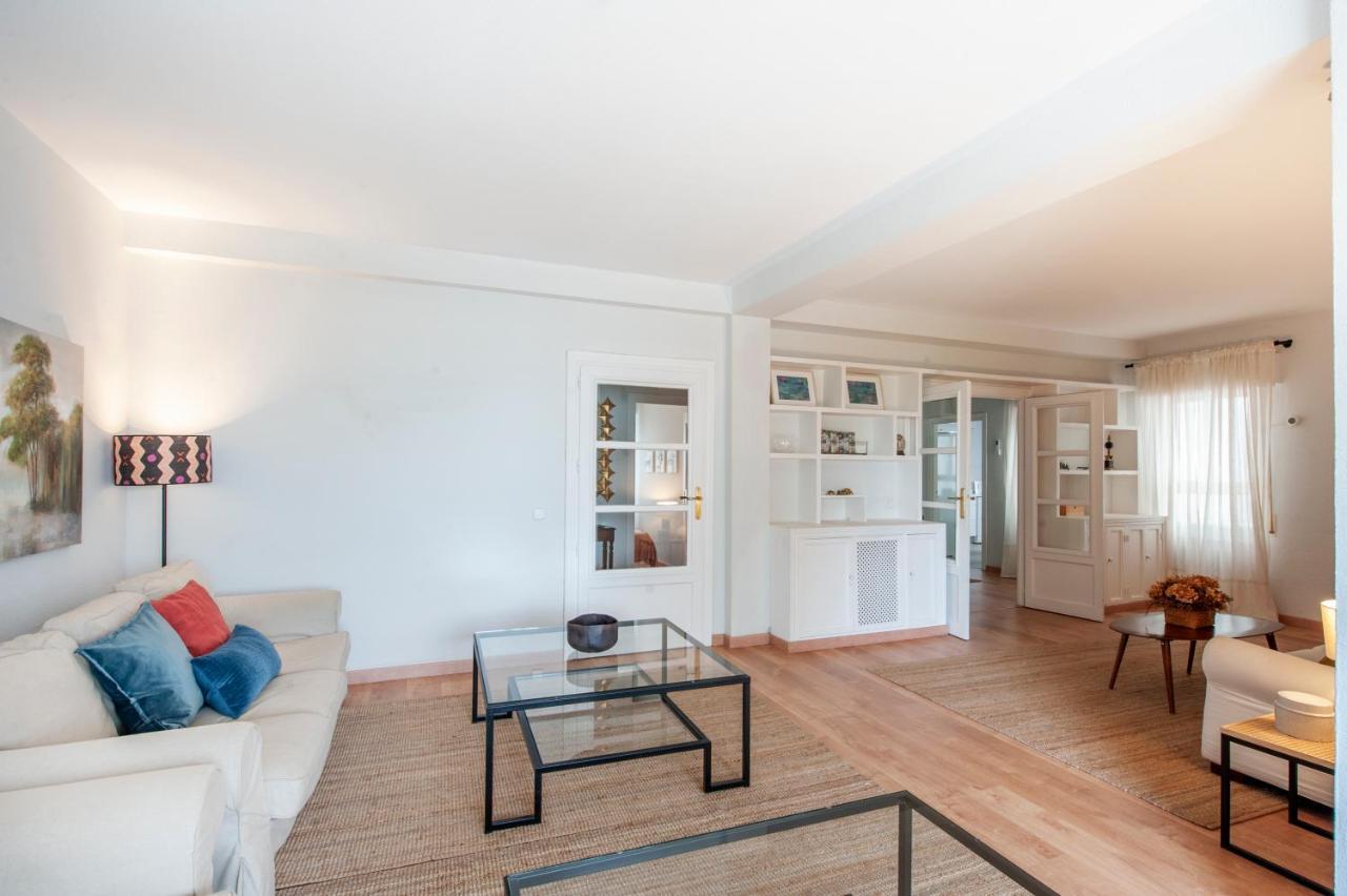 O&L Aire - Spacious And Bright Apartment In The Heart Of セビリア エクステリア 写真